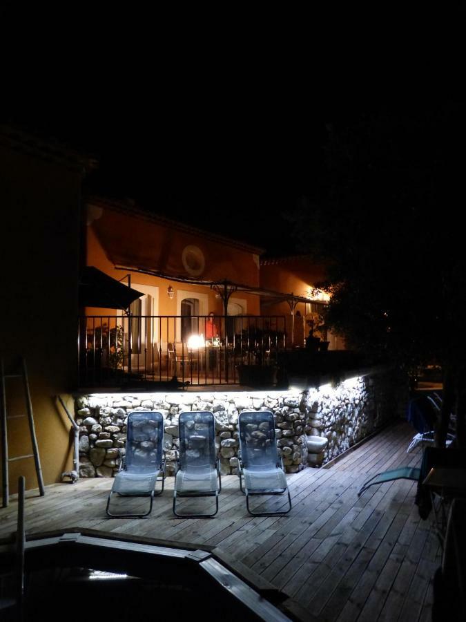 Maison d'hôtes la Garenne Puyloubier Exterior foto